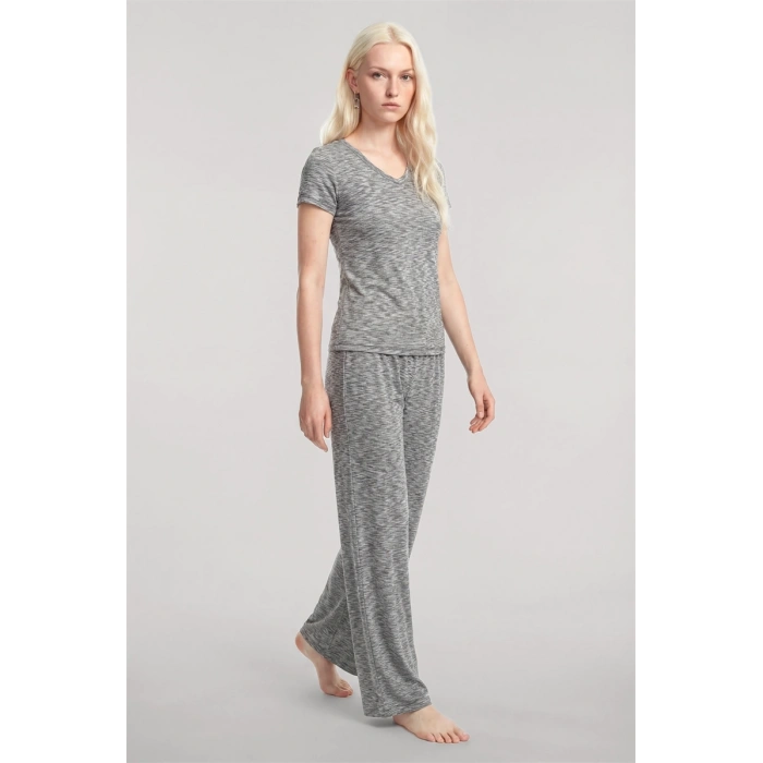 Moda Kadın Gri V Yaka Yumuşak Dokulu Pijama Takımı Rahat Günlük Ev Giyim Seti