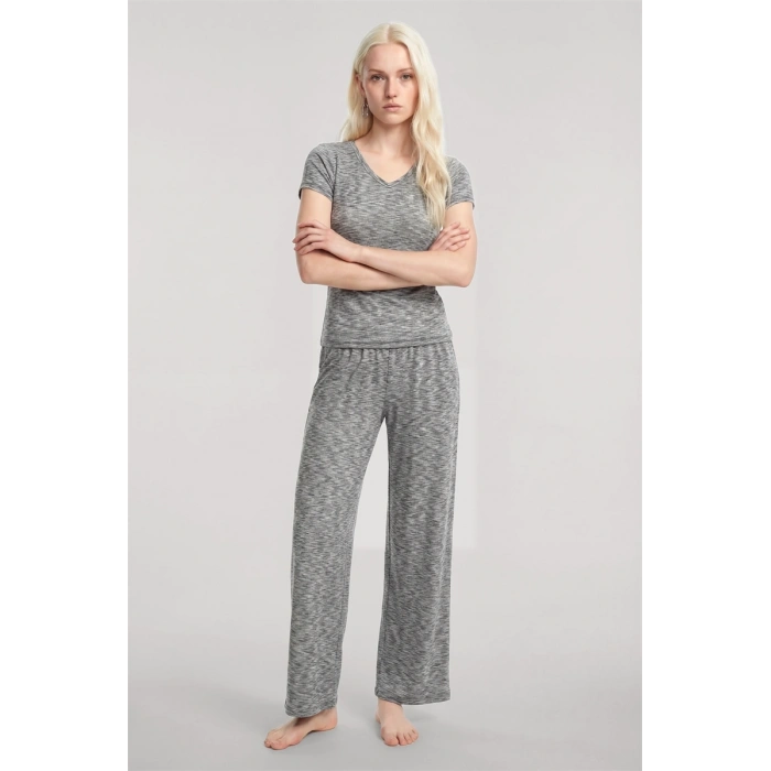 Moda Kadın Gri V Yaka Yumuşak Dokulu Pijama Takımı Rahat Günlük Ev Giyim Seti