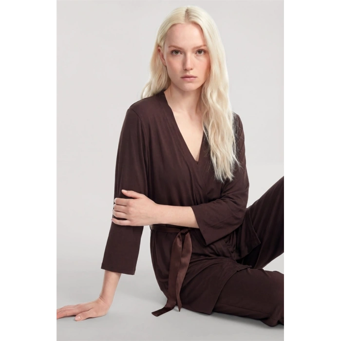 Moda Kadın Kahve Yumuşak Dokulu Dökümlü Kısa Kimono Şık ve Rahat Ev Giyim
