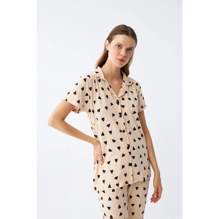 Moda Kadın Krem Rengi Kalp Desenli Önden Düğmeli Pijama Takımı