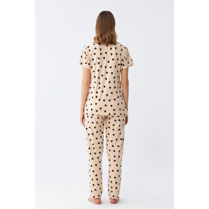 Moda Kadın Krem Rengi Kalp Desenli Önden Düğmeli Pijama Takımı