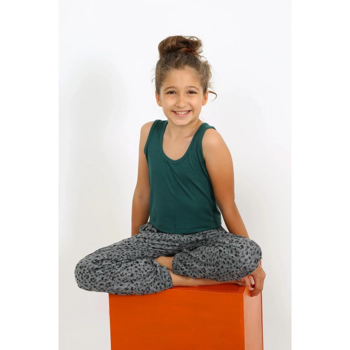 Moda Kız Çocuk Sıfır Kol Zümrüt Yeşili Penye Pijama Takım