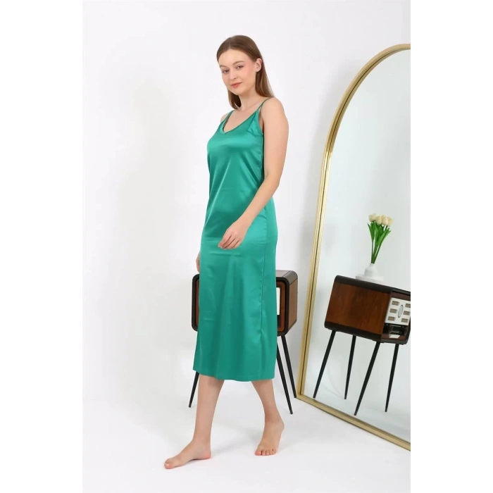 Moda Yırtmaçlı Uzun Saten Gecelik Zümrüt