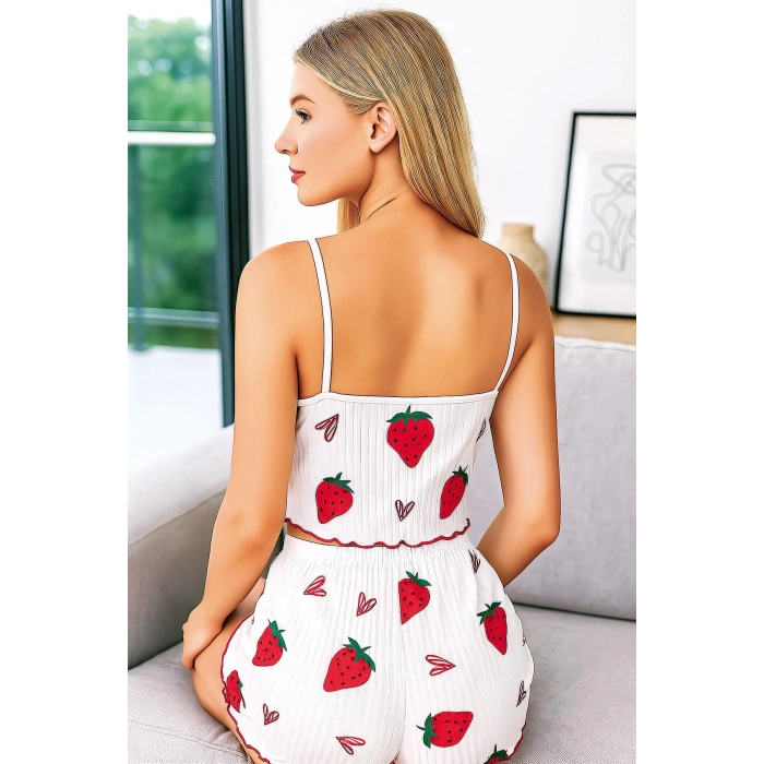 Penye Kumaş Çilek Desen Beyaz Şortlu Takım