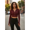 Bordo Dik Yaka Fermuarlı Uzun Kollu Parmak Geçmeli Crop Top Spor Bluz