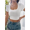 Kadın Beyaz Yarım Kol Düz Yaka Crop Top Bluz