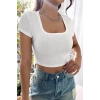 Kadın Beyaz Yarım Kol Düz Yaka Crop Top Bluz