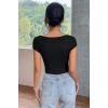 Kadın Siyah Kare Yaka Yarım Kol Göğüs Dekolteli Crop Top Bluz