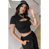 Kadın Siyah Modern Fit Göğüs Dekolteli Yarım Kollu Cut Out Crop Top Bluz