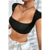 Kadın Siyah Modern Fit Sırt Dekolteli Boyundan Bağlamalı Yarım Kol Crop Top Bluz