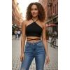 Kadın Siyah Modern Fit Sırtı Açık Boyundan Çapraz Bağlamalı Crop Top Bluz