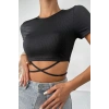 Kadın Siyah Yarım Kol Çapraz Bağlamalı Crop Top Bluz
