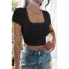 Kadın Siyah Yarım Kol Düz Yaka Crop Top Bluz