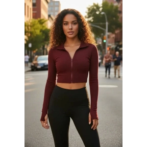 Bordo Dik Yaka Fermuarlı Uzun Kollu Parmak Geçmeli Crop Top Spor Bluz