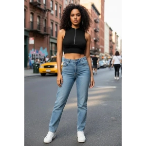 Kadın Siyah Modern Kesim Yarım Fermuarlı Crop Top