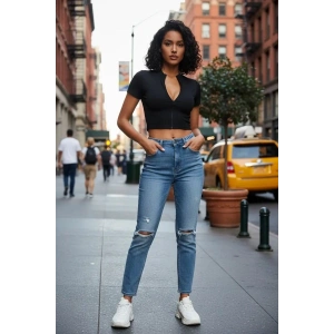 Kadın Siyah Yarım Fermuarlı Ve Kısa Kollu Crop Top Bluz