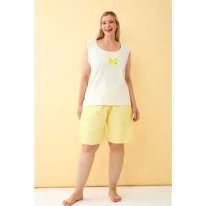 Moda Kadın Beyaz Kurdele Detaylı Sarı Çizgili Şortlu Büyük Beden Pijama Takımı