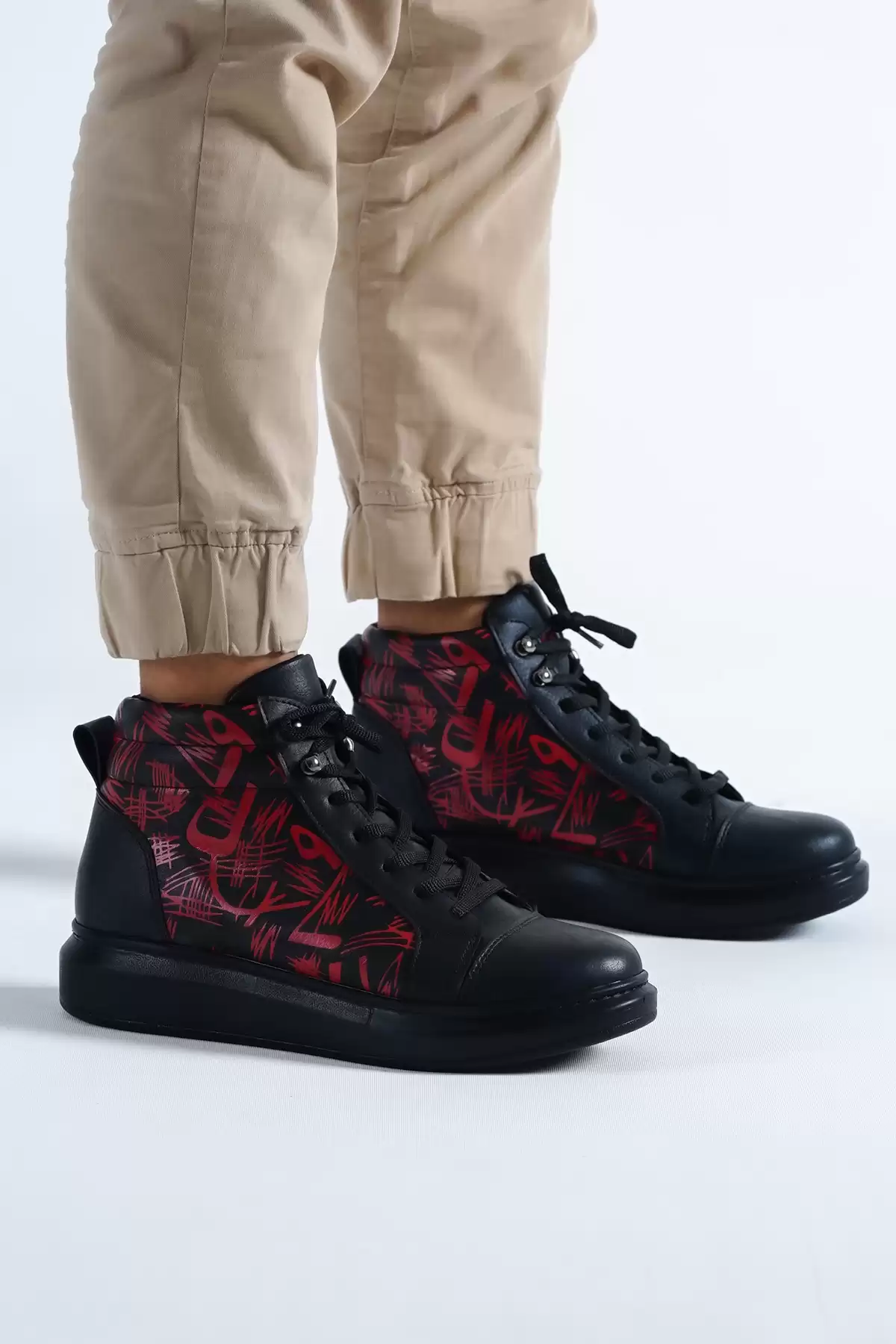 Black-Red Male Wrist Sneaker