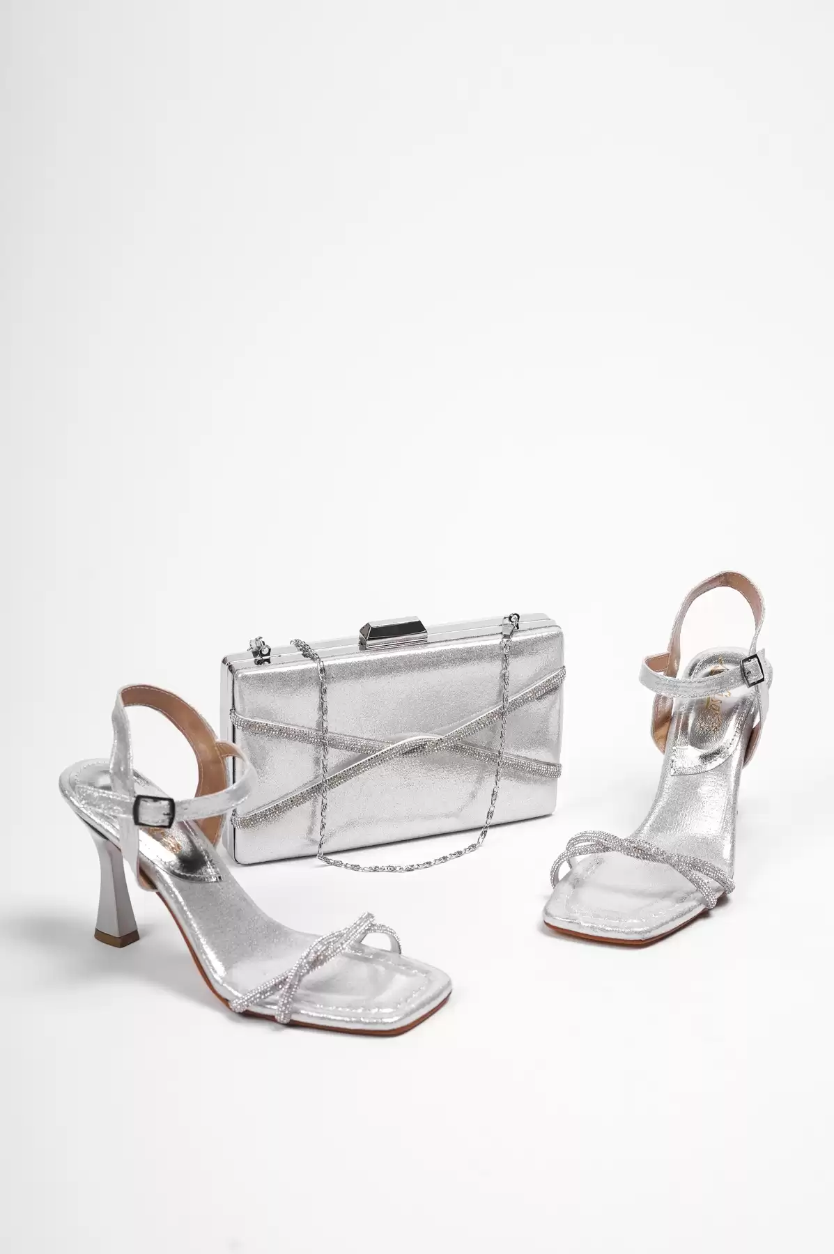 Silver WomenS Evening Shoes And Bag Set