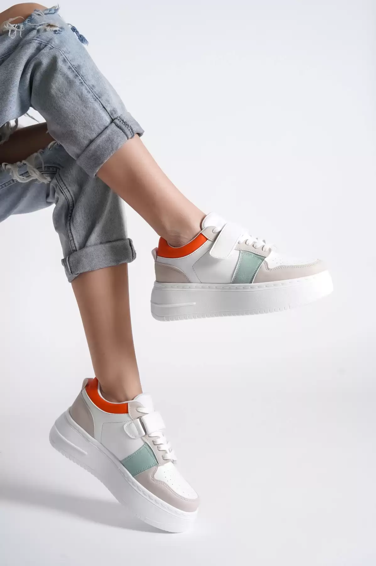 Skin-Orange-Green Woman Sneaker