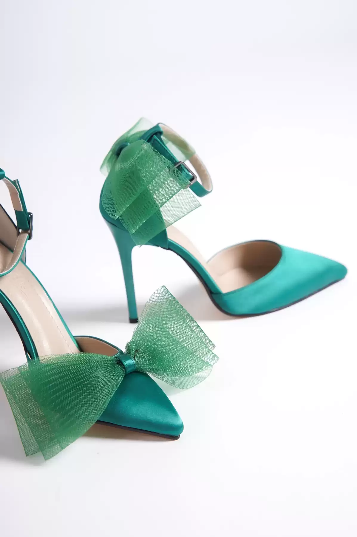 Green Satin Woman Tulle Bow Stiletto