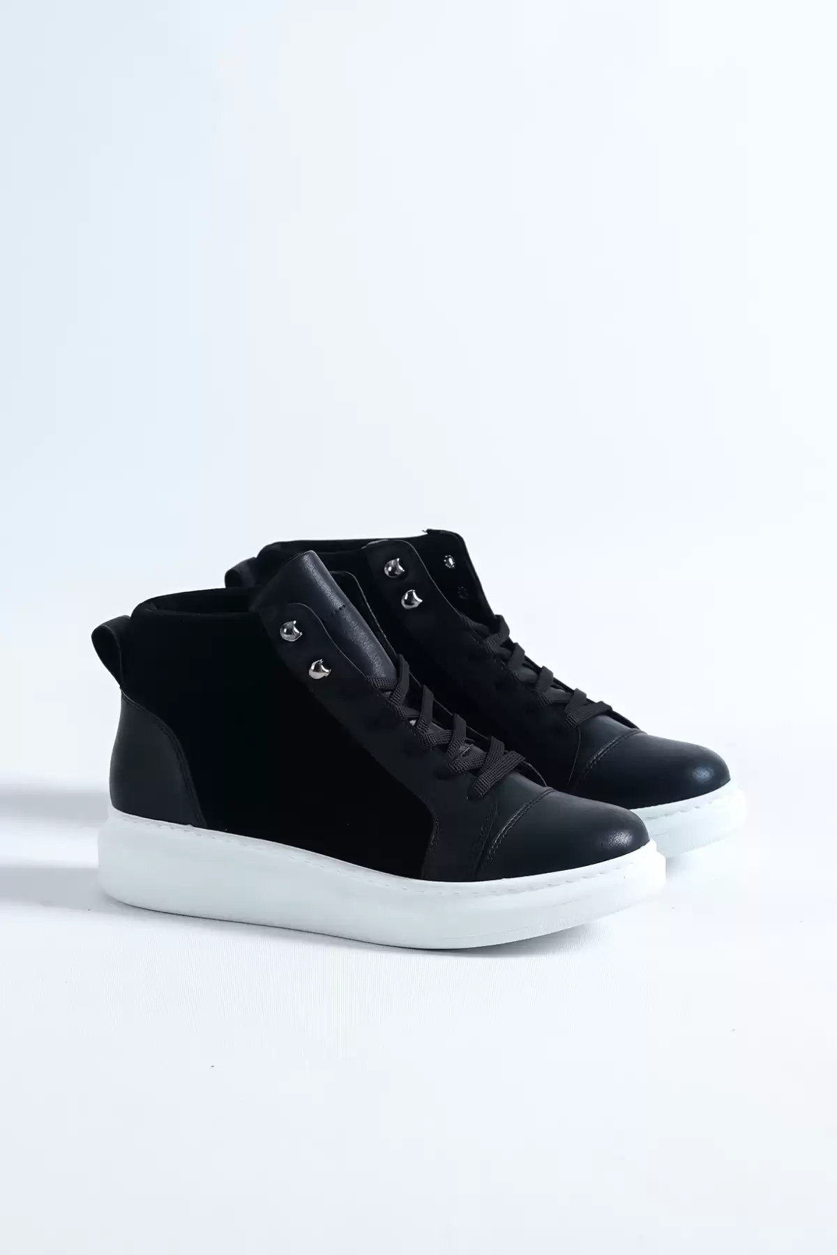 Black Suede White Base Male Wrist Sneaker