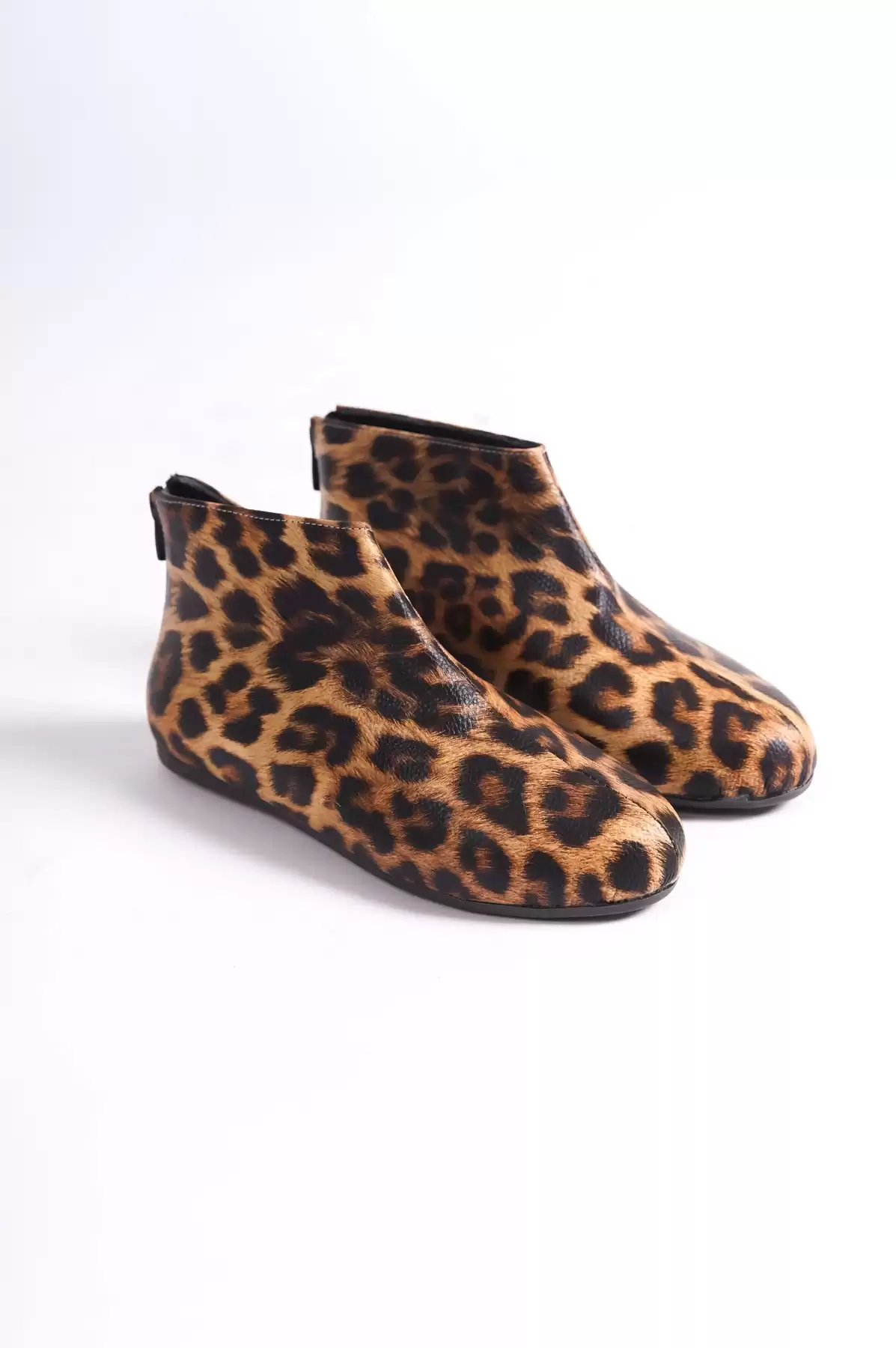 Leopard Womens Zippered Short Flat Boots