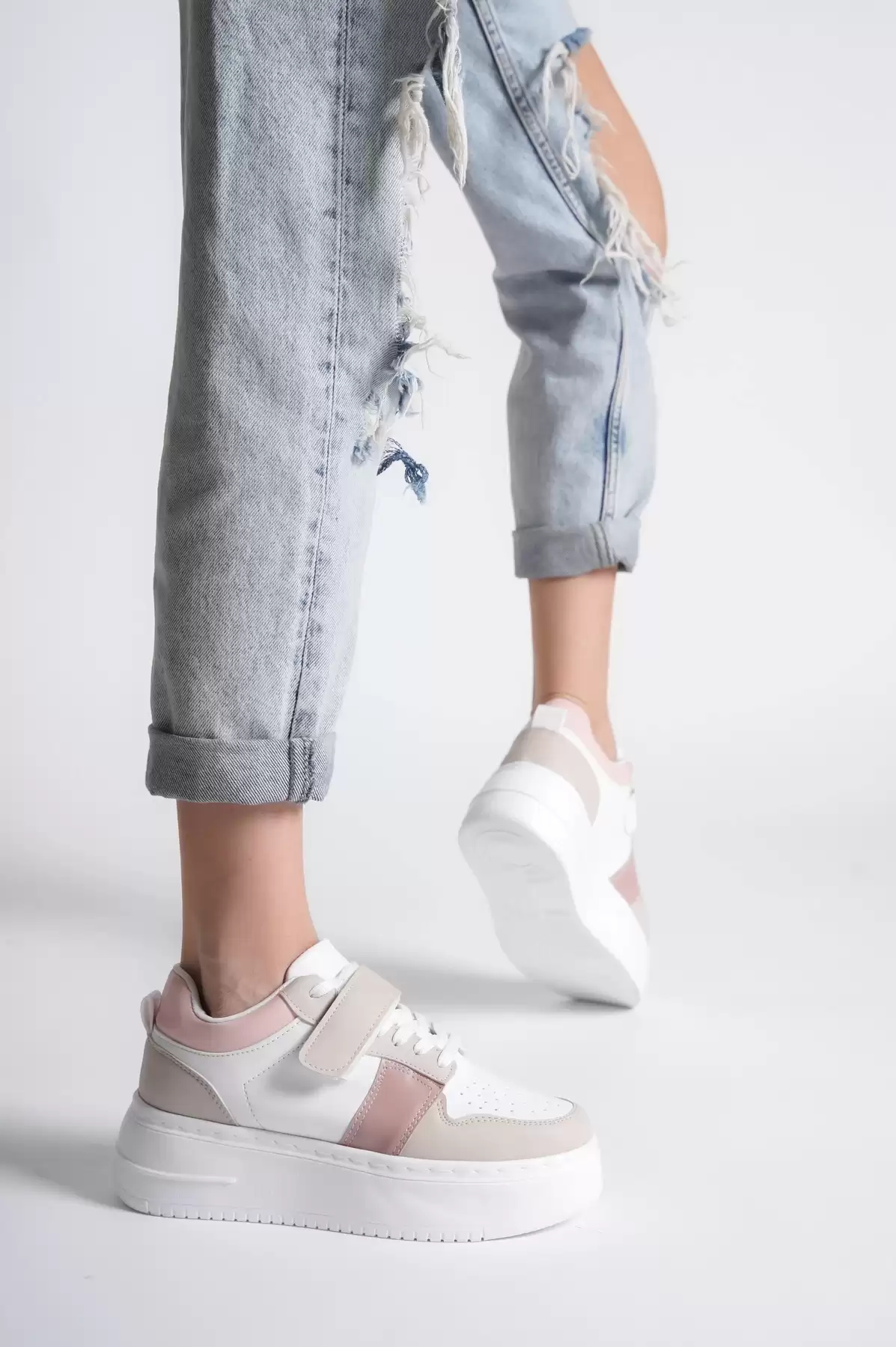 Ten-Pudra-White Women Sneaker