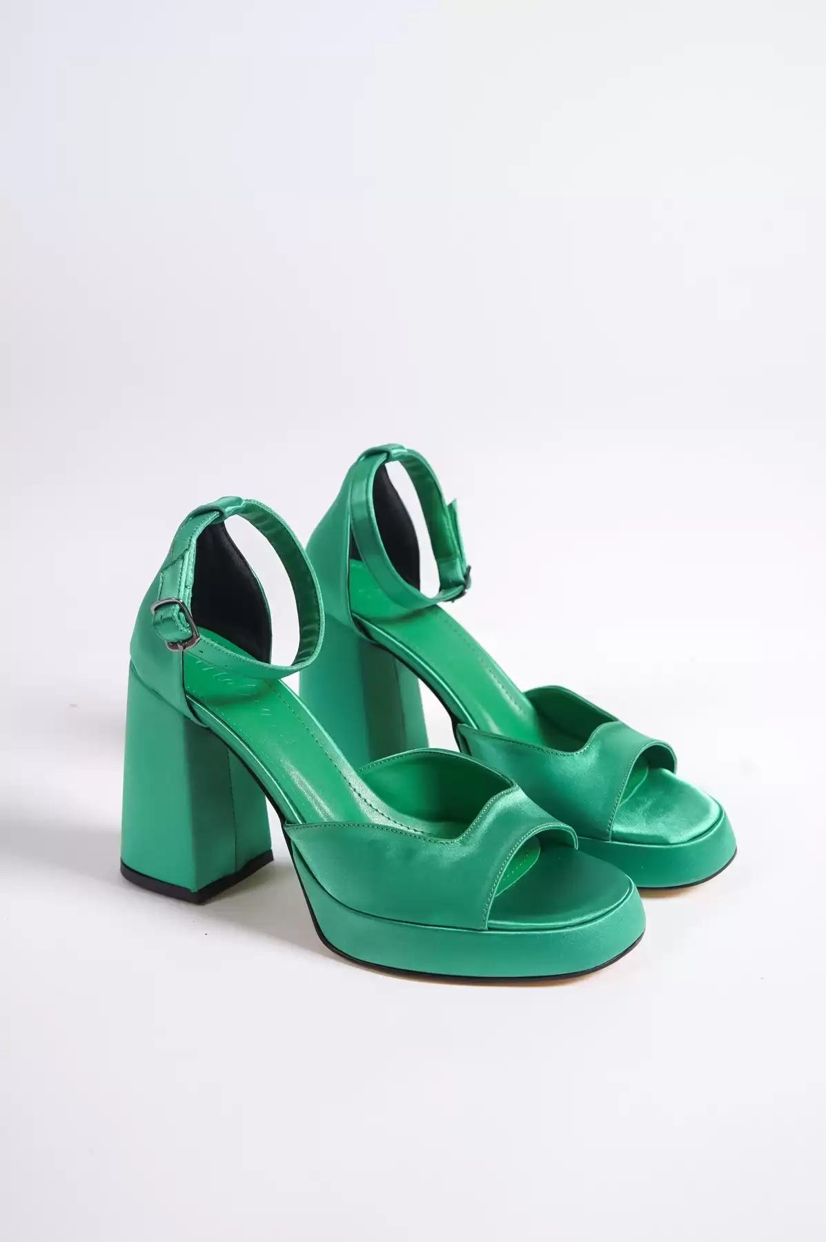 Green Satin Woman Platform Heel Shoes