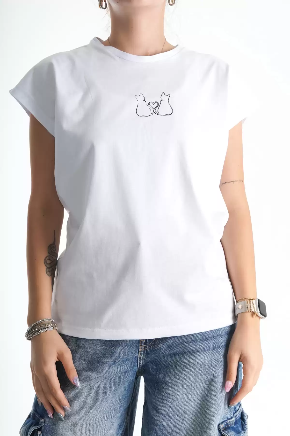 Beyaz Kadın Kedi Baskılı Alttan Lastikli Oversize Tshirt