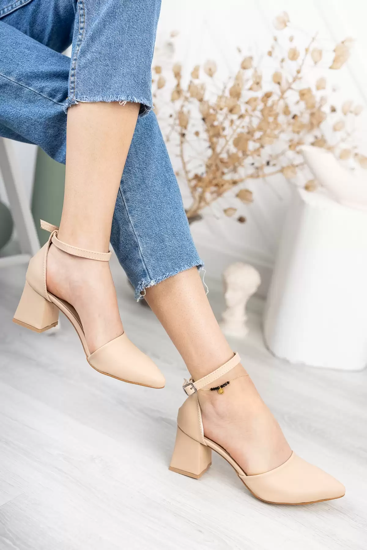 Nut Skin Woman Classic Heels Shoes