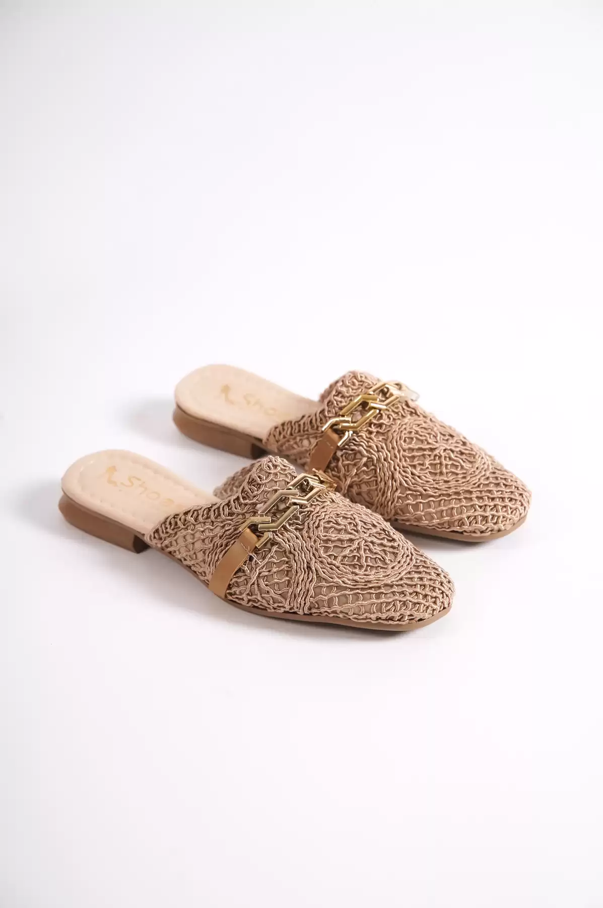 Mink Lace Woman Front Of The Closed Lace Buckle Slippers