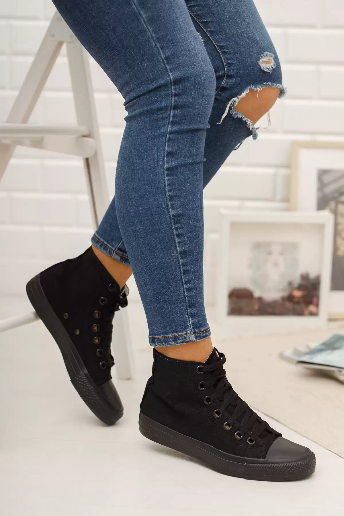 Black Linen Women Convers Boots