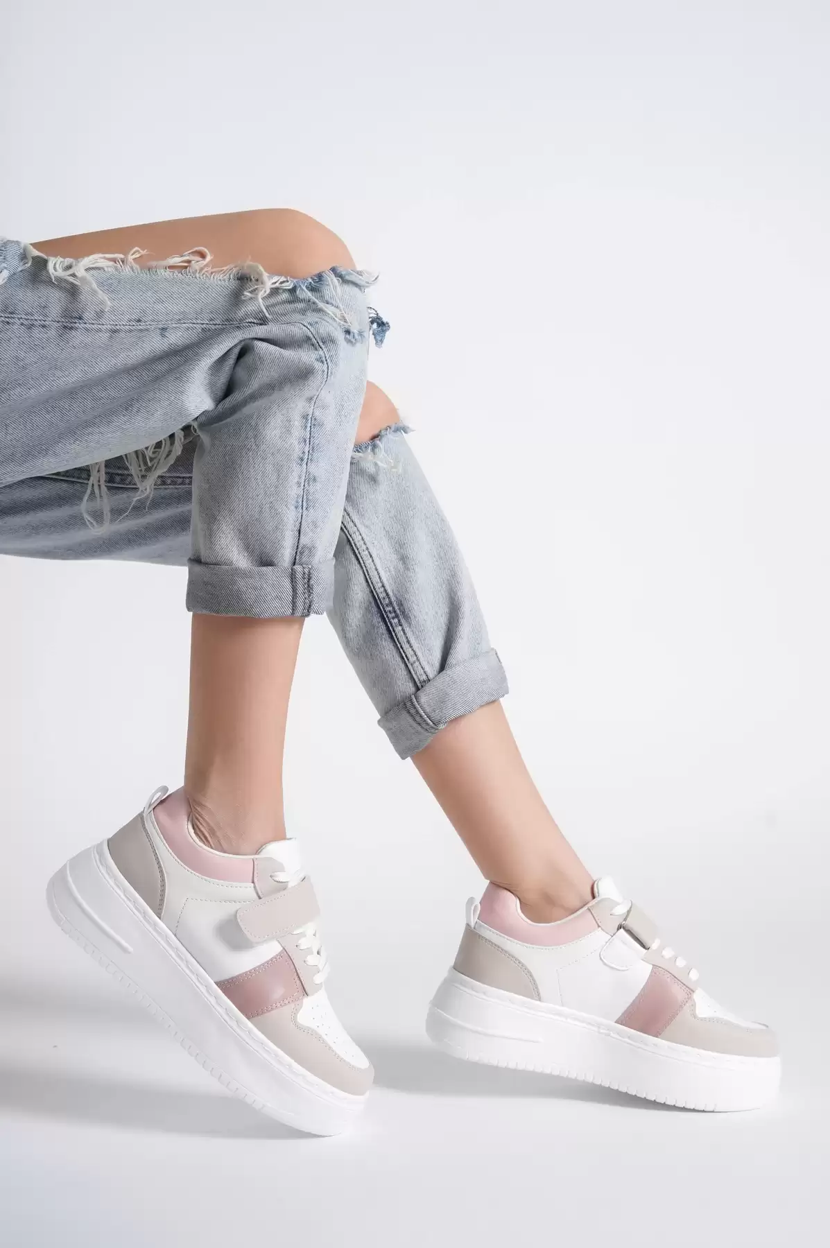 Ten-Pudra-White Women Sneaker