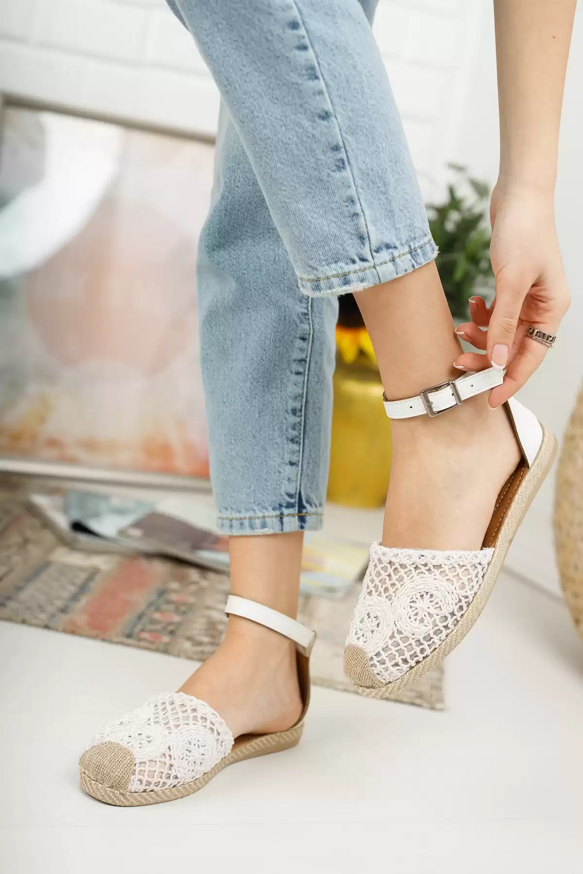 White Lace Woman Lace Sandals