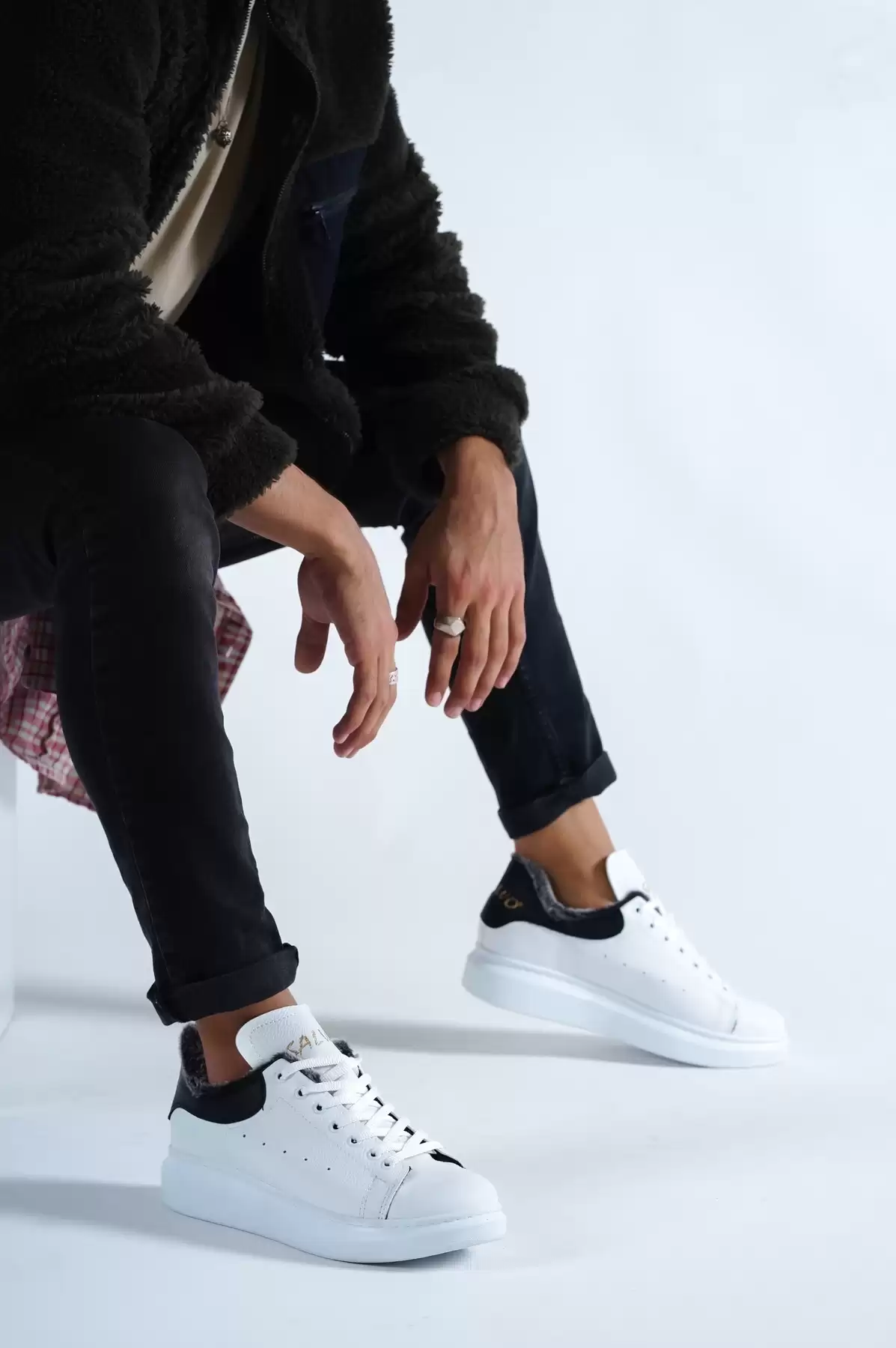 White-Black MenS Fur Sneaker