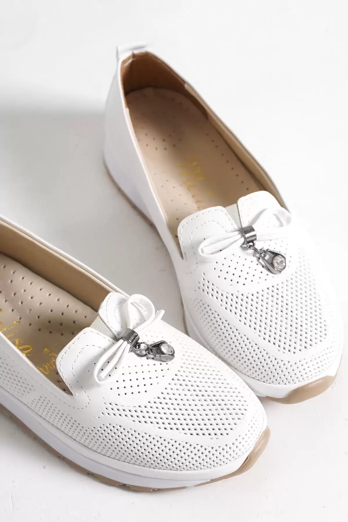 White Skin WomenS Daily Shoes