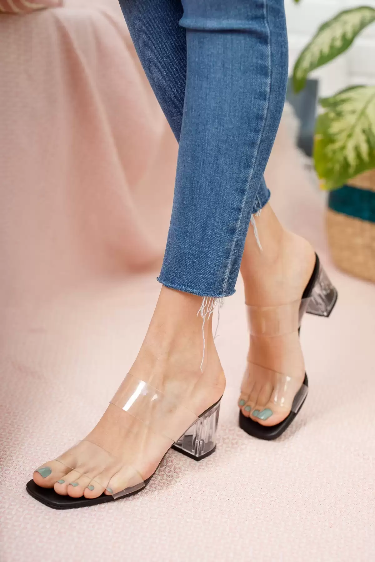 Black Transparent Woman Transparent Heel Shoes