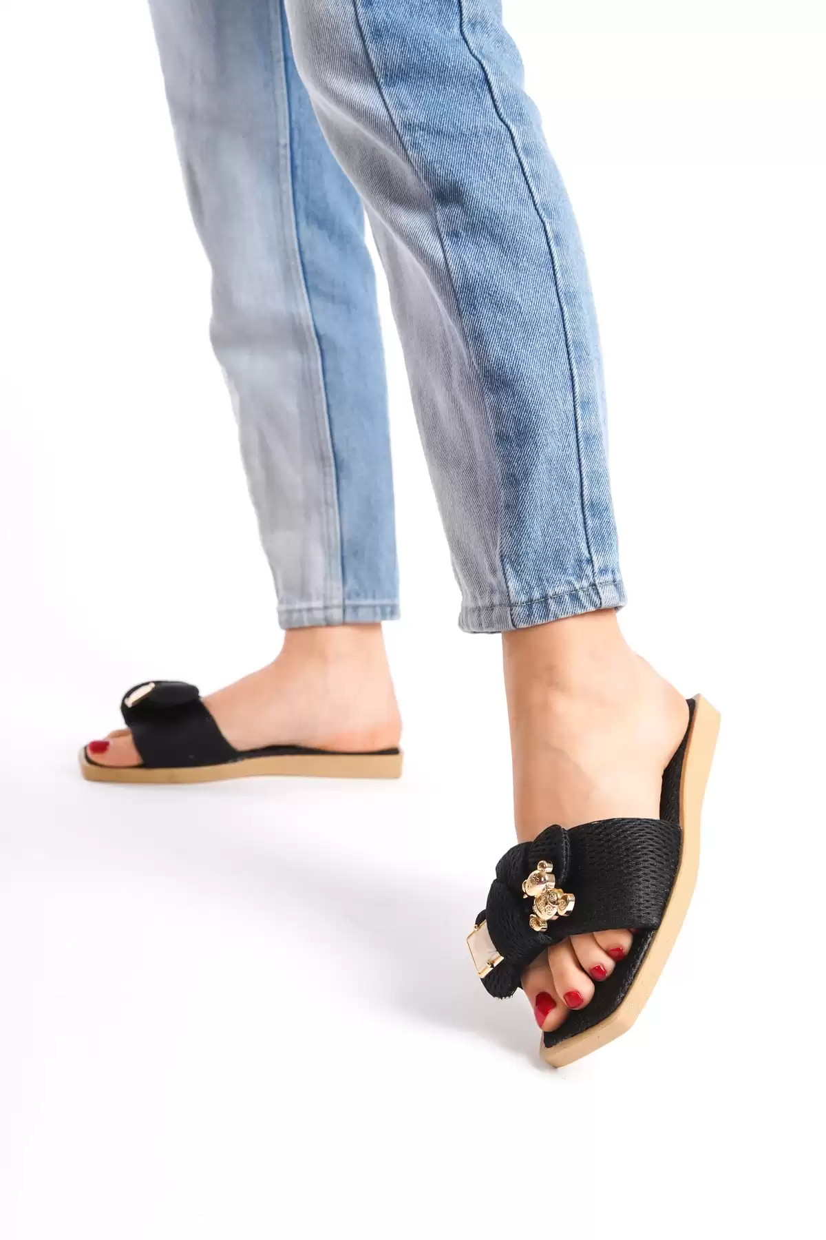 Black Woman Ribbon Slippers