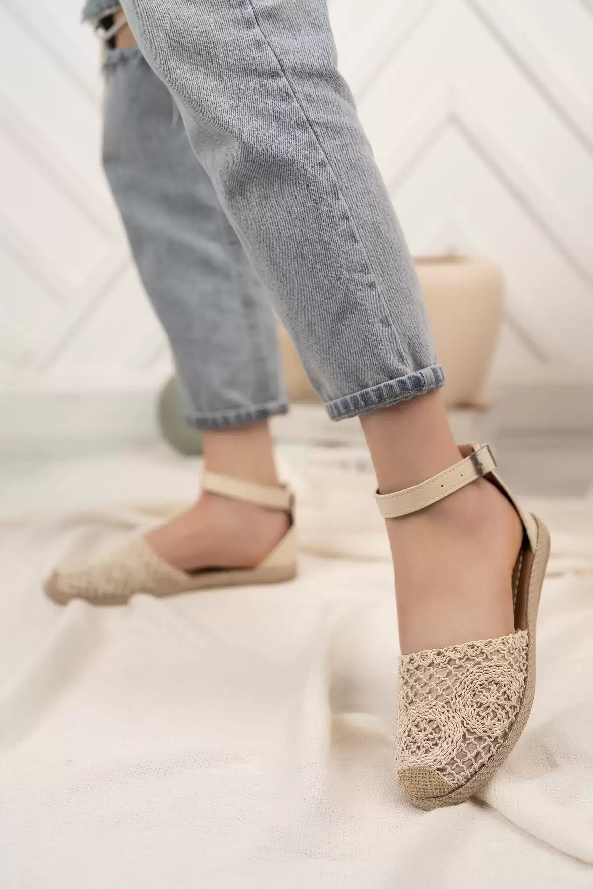 Beige Woman Lace Sandals