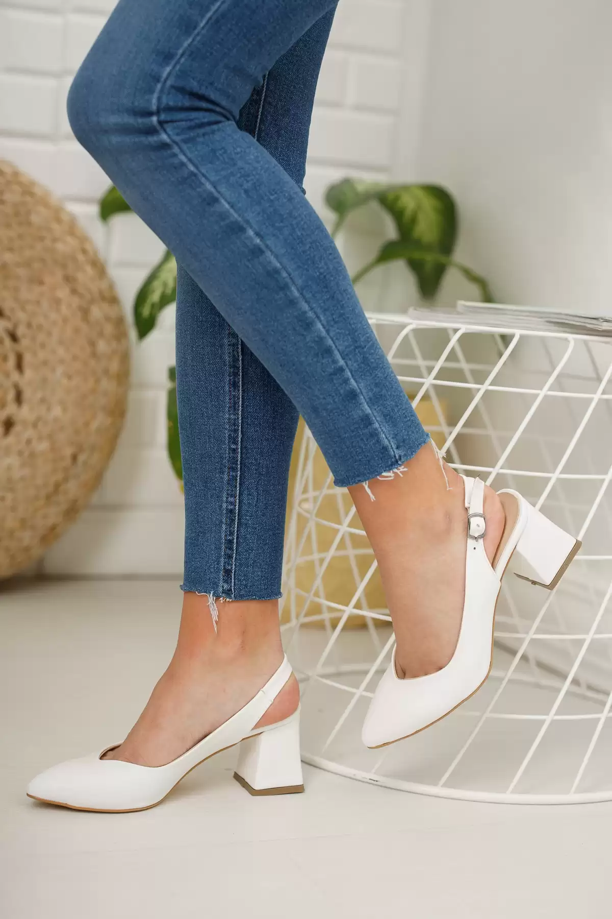 White Skin Woman Classic Heels Shoes