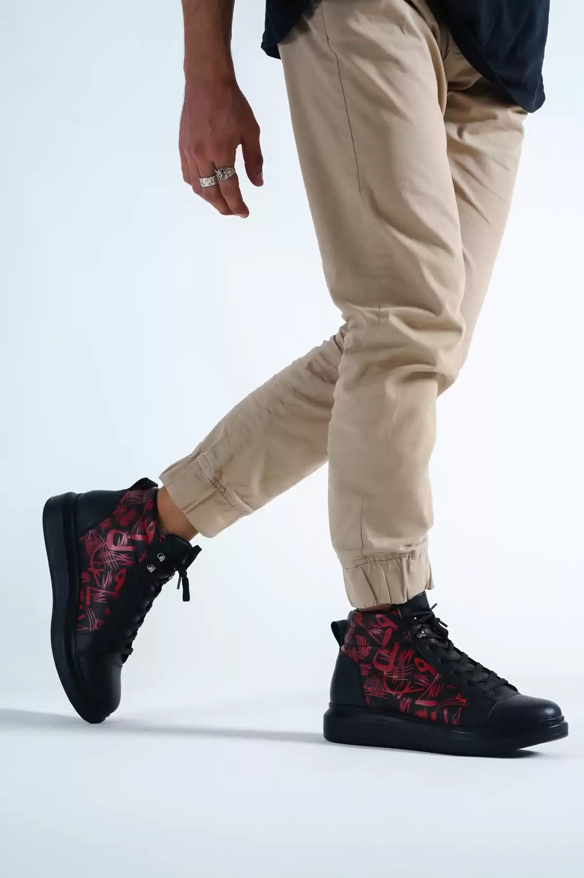 Black-Red Male Wrist Sneaker