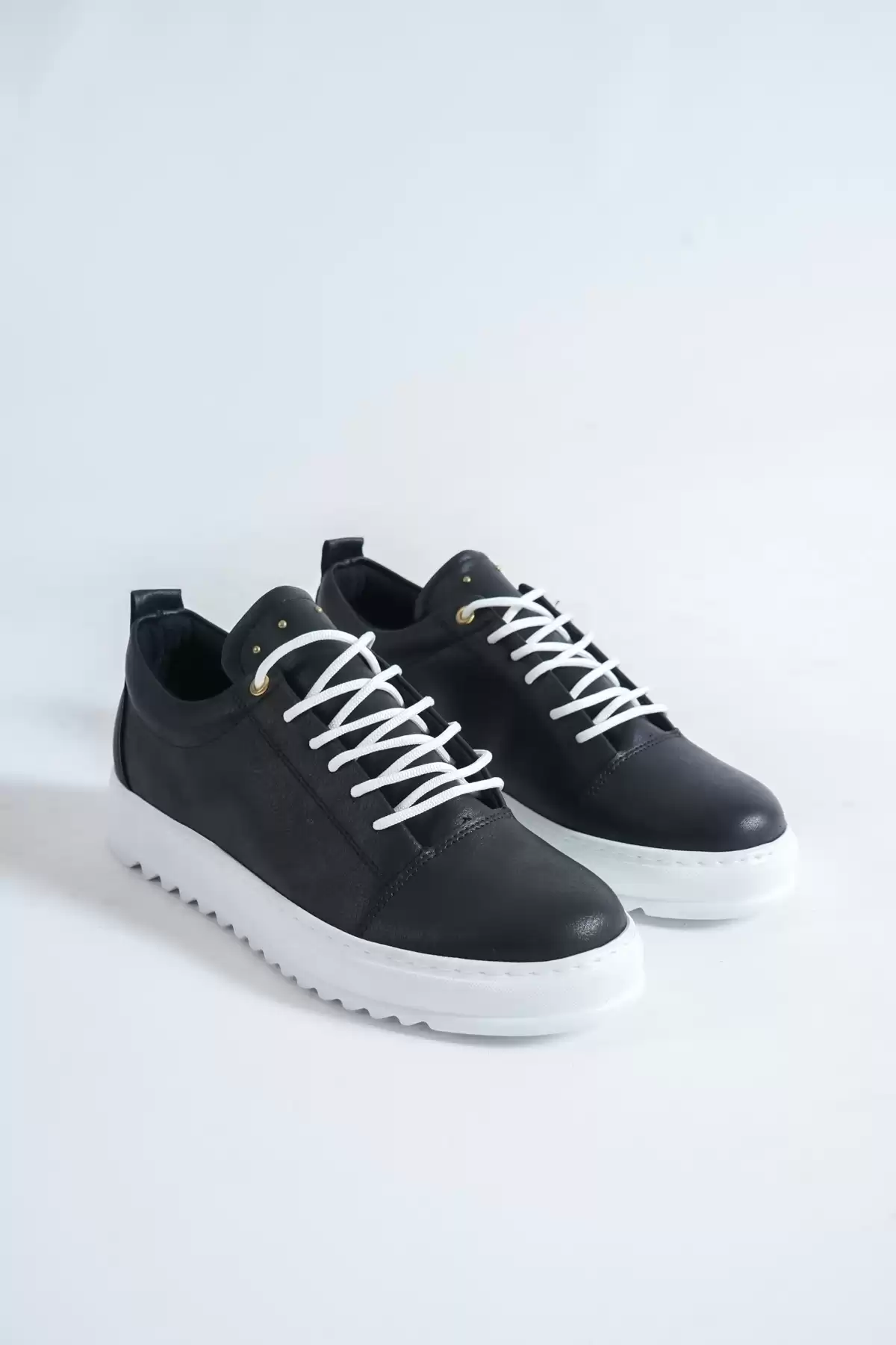 Black-And-White Male Flat Sneaker