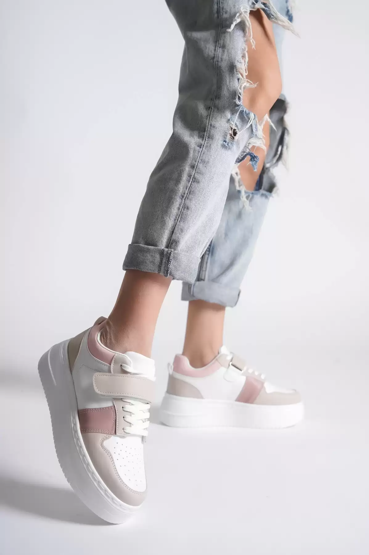 Ten-Pudra-White Women Sneaker