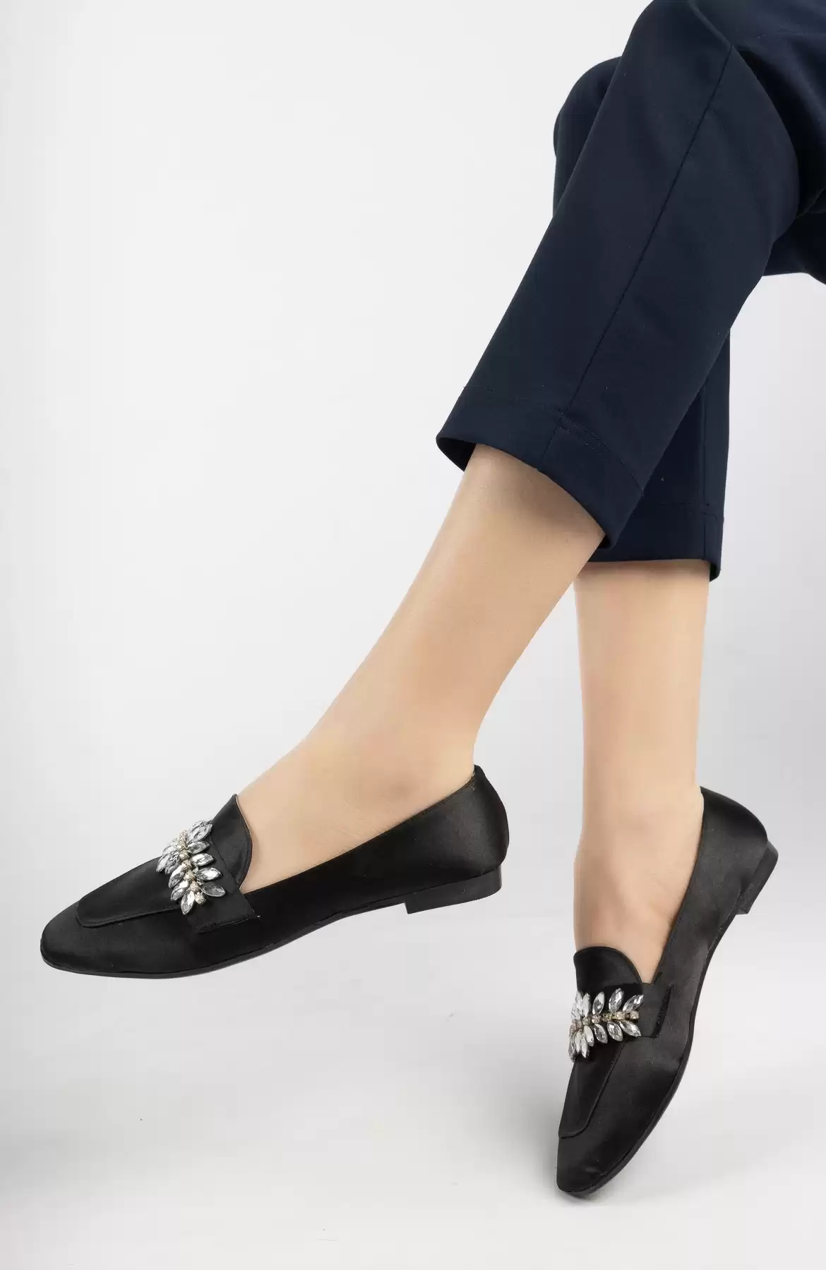 Black Satin Woman Square Nose Shoes