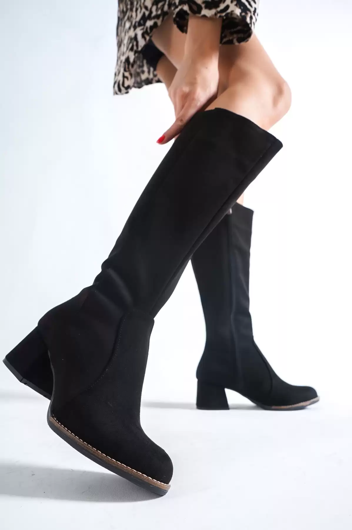 Black Suede Woman Boots