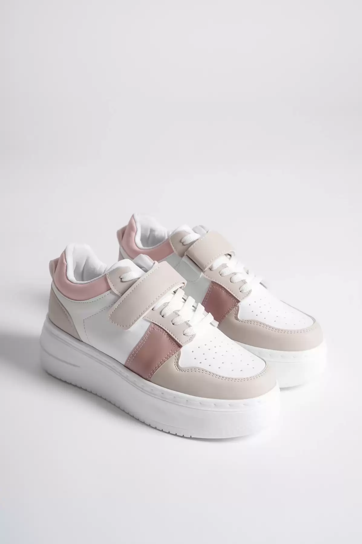 Ten-Pudra-White Women Sneaker