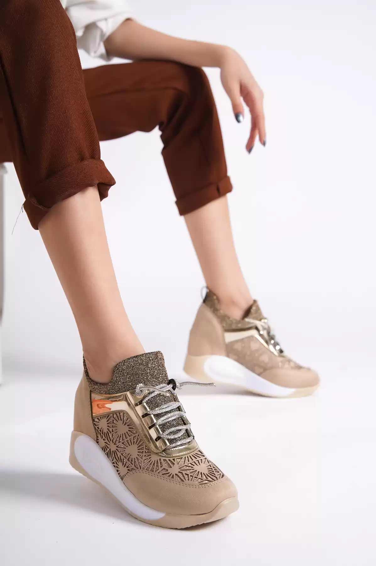 Skin Suede Woman Sneaker