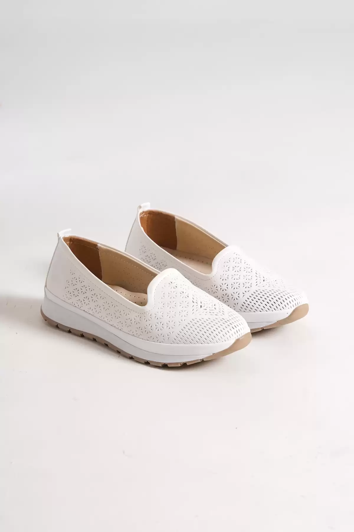 White Skin Woman Daily Shoes