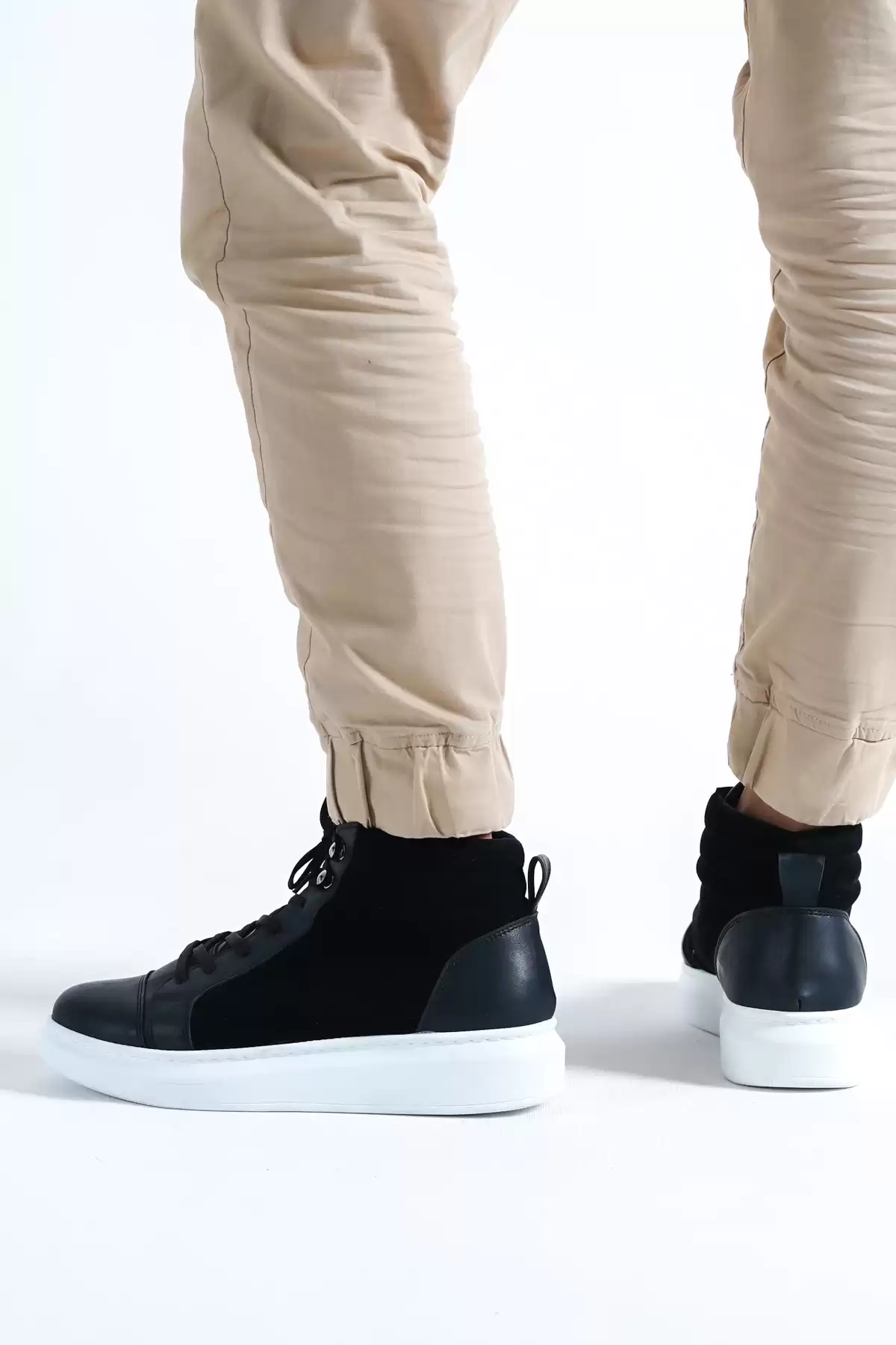 Black Suede White Base Male Wrist Sneaker